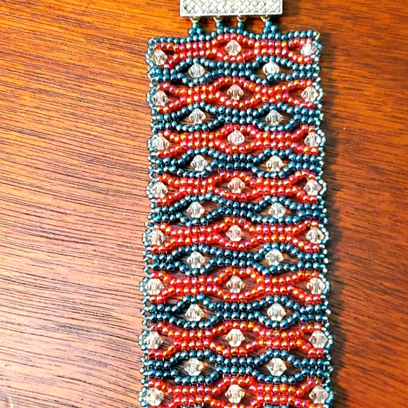 Bracelet - Picture 1 of 2
